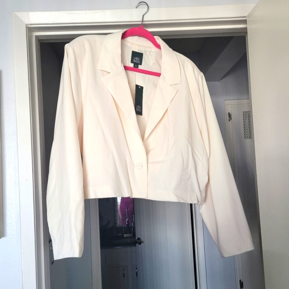 Cropped Blazer
